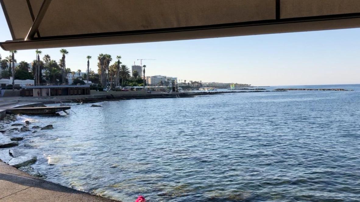 Central Pool-Side 2 Bedroom Apartment In Pafos Exterior foto